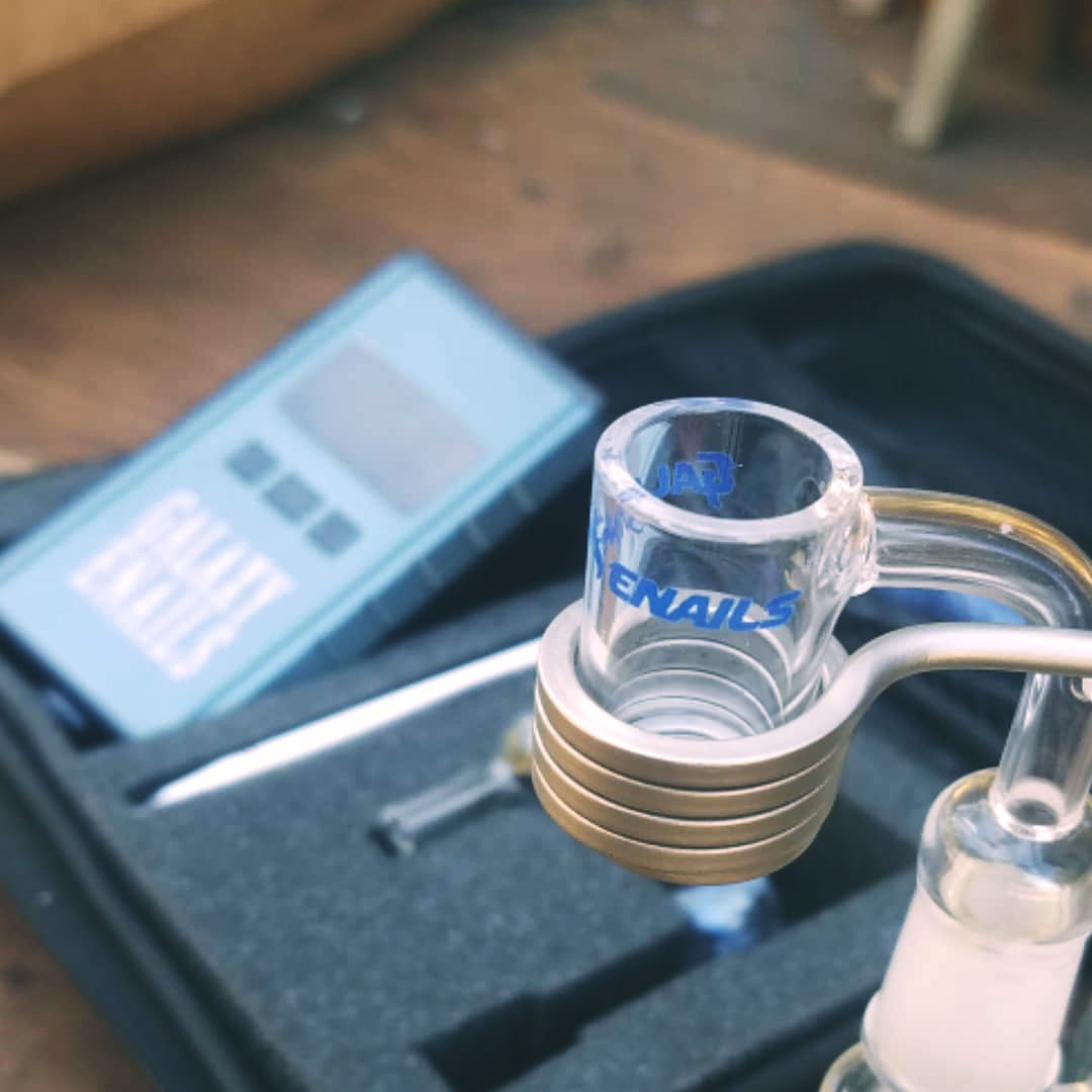 E-Nail vs Traditional Dab Nail: Which One Suits You Better