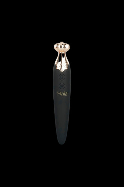 Elegant black and gold cannabis vaporizer pen with the “Maia” brand logo.