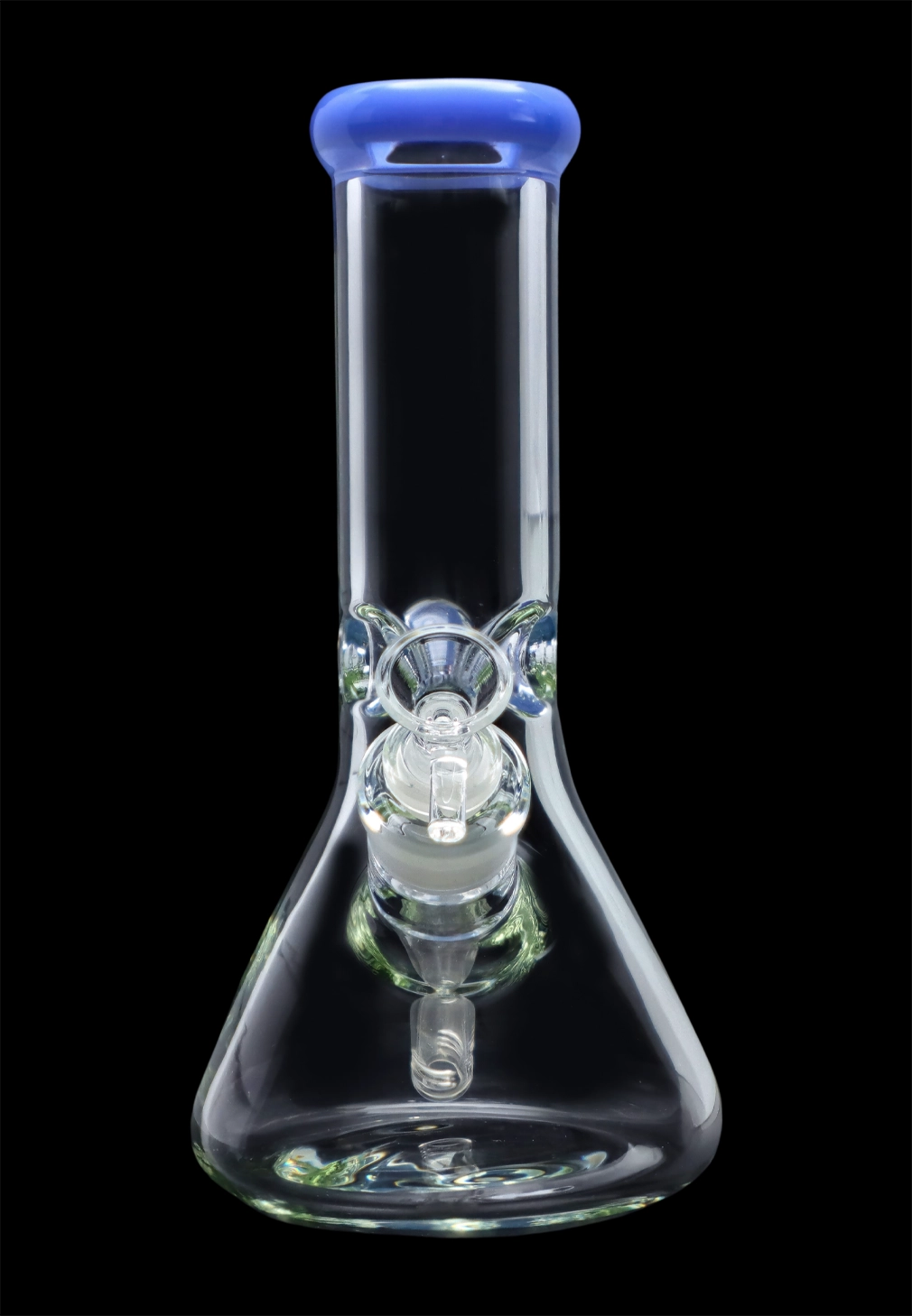 Front view of the Smoke Cartel Beaker with a blue mouthpiece and ice pinch, showcasing its clear glass construction.