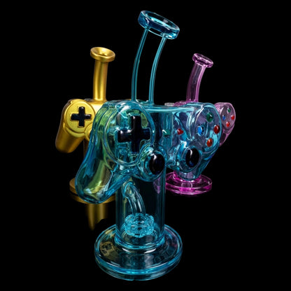Primate Glass Game Controller Bong “Button Masher” – Showerhead Perc – 8½″ – Assorted Colors