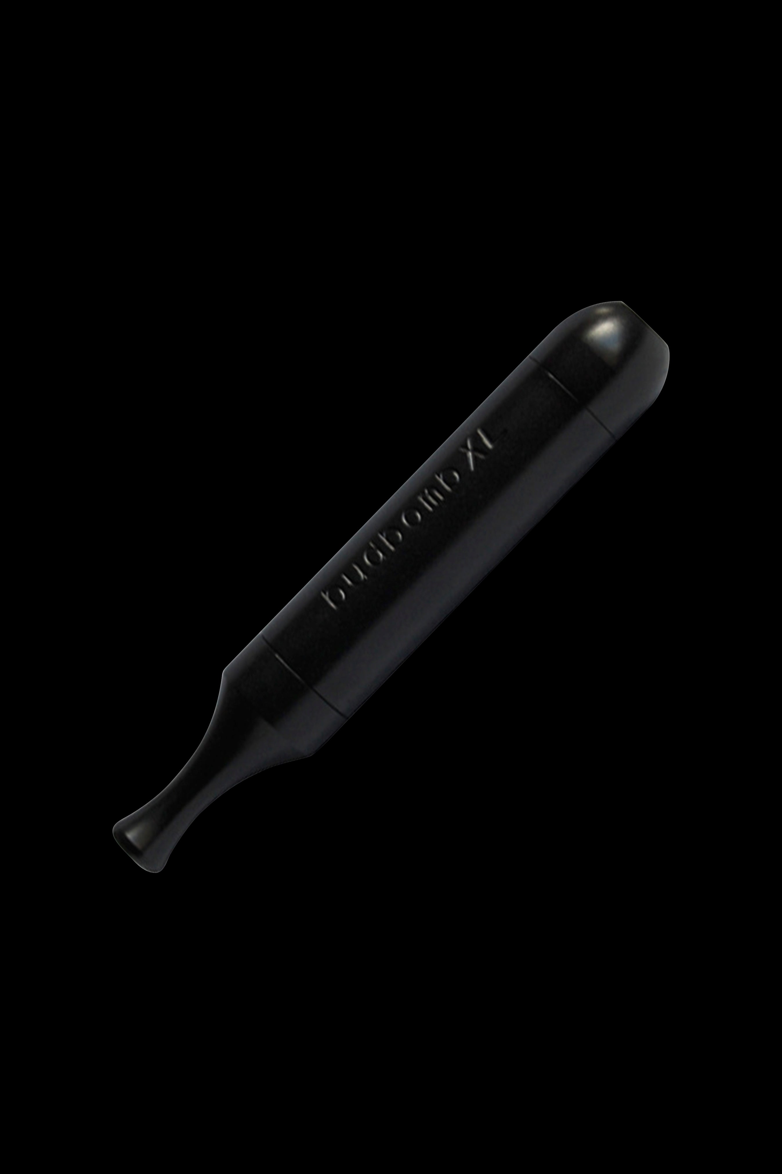 Black dab straw with “bluebomb xl” text.