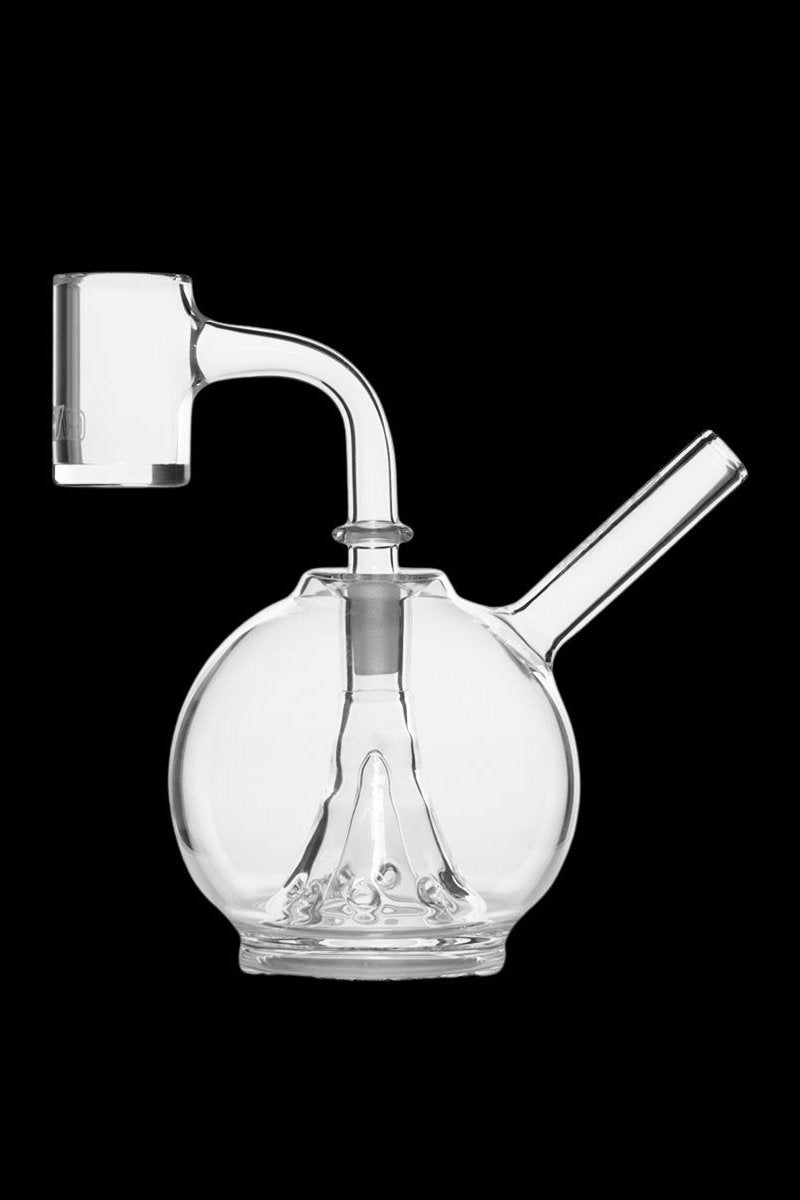 Clear glass oil rig with a dome and mouthpiece.