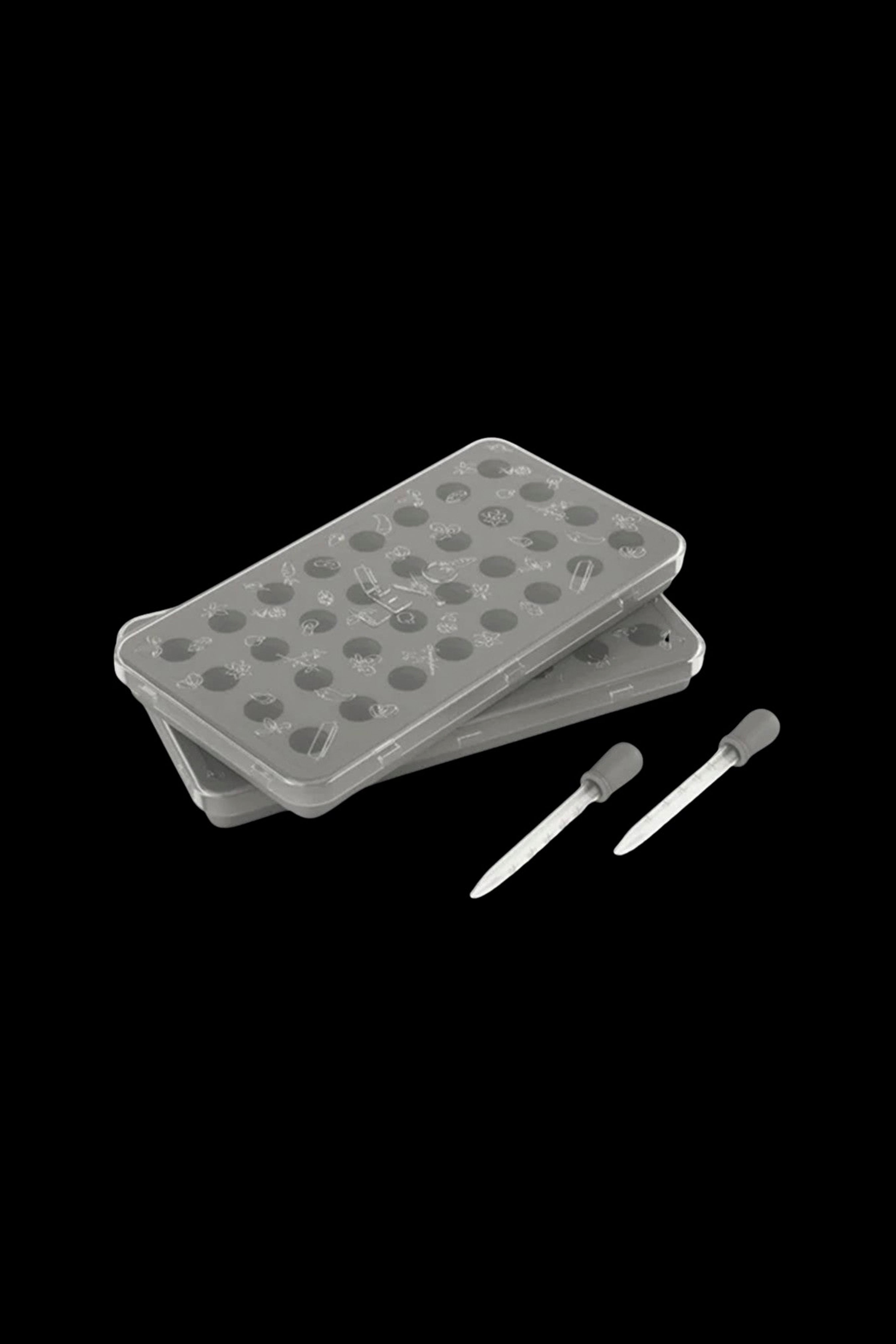 Silicone concentrate tray with two dab tools.