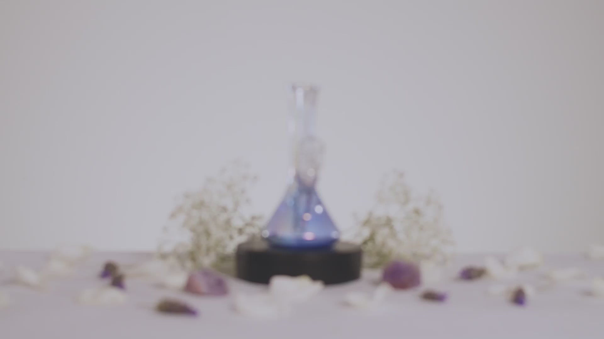 Load video: Queen of Bud Amethyst Dab Rig - 7 in.
