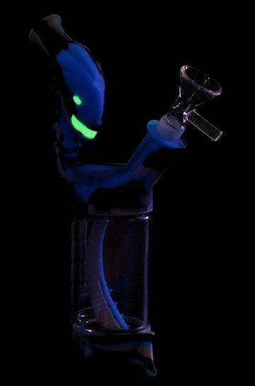 Alien Spine Silicone Glass Water Pipe