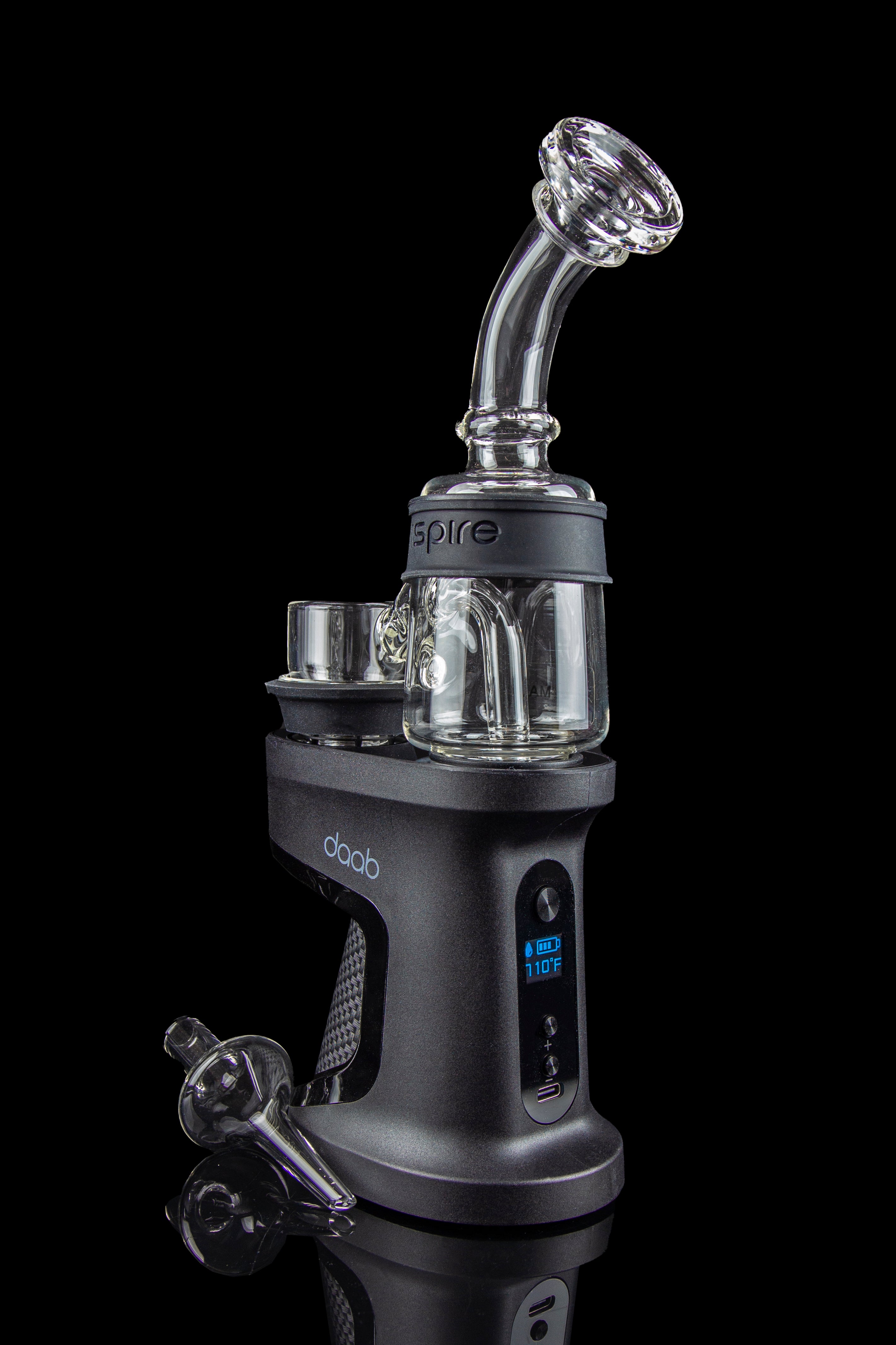 Black Daab e-rig with glass attachments and digital temperature display.