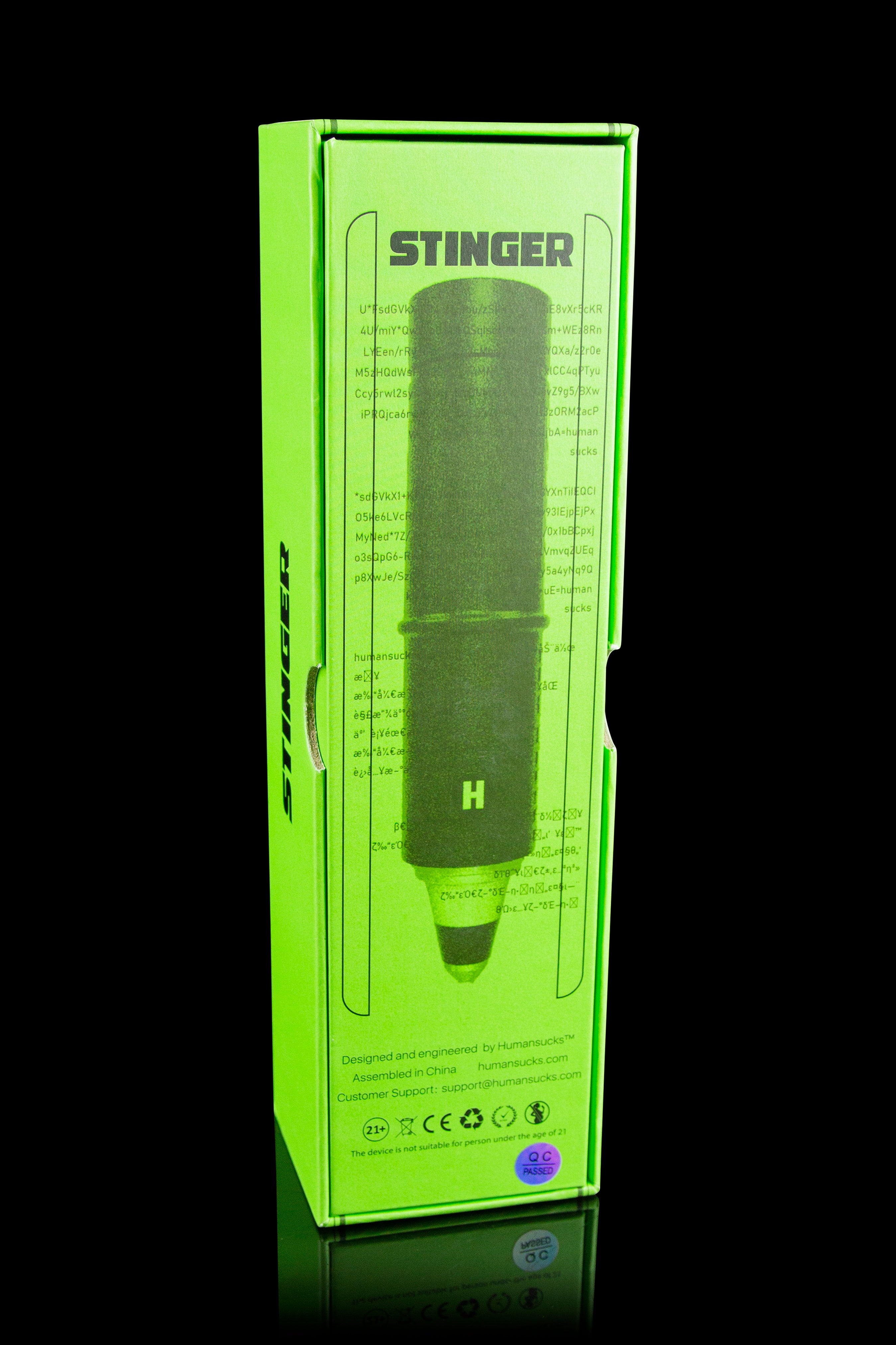 Green packaging for a “Stinger” cannabis vaporizer with a stylized “H” logo, displaying certification marks and age restriction warnings.