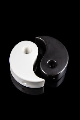 Art of Smoke Hand Pipe Set - Yin and Yang