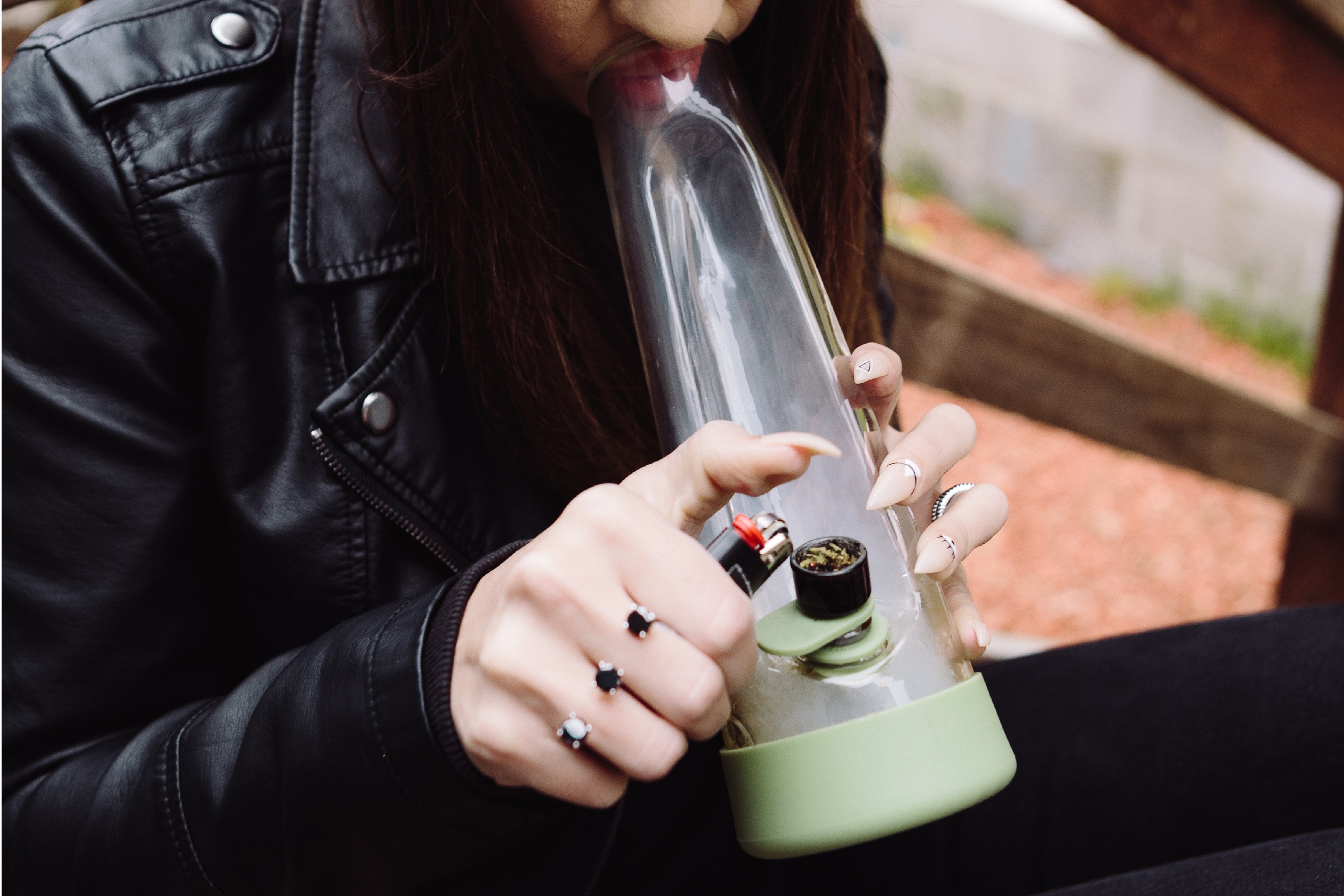 [FEATURE][LEFT] The Most Stylish Bong You’ll Ever Own - "It is obvious that the Session Bong is nice to look at but what I really love about this bong is that it is easy to use and easy to clean. Whatever you’re currently using for your sessions could use this upgrade. Aesthetically I have been wanting a bong that sets itself apart from the typical bongs out there that are oversized and bulbous. I also love how minimal the branding is on the bong itself."